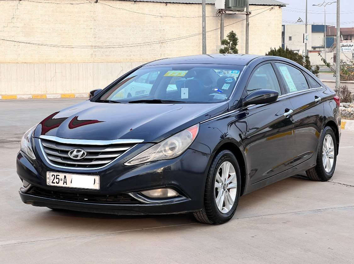 Hyundai Sonata 
موديل 2012 لون نيلي وارد امريكي 
هزه جديد رقم كركوك دولي جديد لل 2030 مشروع وطني 
للبيع فقط بدون مراوس بدون اقصاط 
گير محرك شرط لأ صرف ولا بخار 
حجم محرك 4 سلندر (2400) نظام واحد
مواصفات تحكم ستيرن طرفين نظام Eco تقليل صرف الوقود نظام Abs شفتات ستيرن وباقي مواصفات معروفه 
صدر امامي خلفي جديد كهربائيات كل شغال تبريد شغال 
صبغ (3 قطع ) بدون دواخل شرط 
سعر...(94$) وبي مجال بصيط
رقم هاتف:-(***********)
رقم هاتف:-(***********)
مكان سياره كركوك📍 كركوك, العراق
