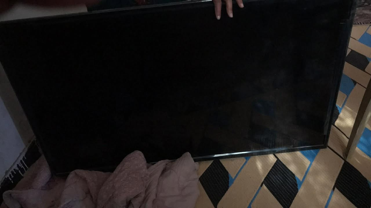 بلازما للبيع حجمها ٥٥ انريدها ب١٥٠ قفل مكانه بالرئاسة شارع عشرين للاستفسار خاص او *********** فيه واتساب
