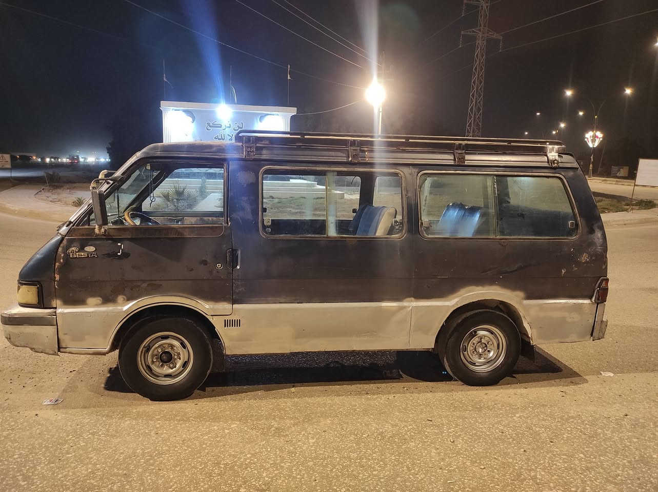 سلام عليكم شباب سياره كيا للبيع موديل 94 رقم ذي قار صدامي ثانويه منتهيه بال 24 كير ومكينه خير من الله تخم تاير جديد شواصي مقفوله دواخل حلوه ونظيفه سياره جاهزه كبل لشغل  السعر 12 ورقه وبيها مجال للشراي مكان بابل  ما متواجد على الفيس الاستفسار على الاتصال فقط***********
