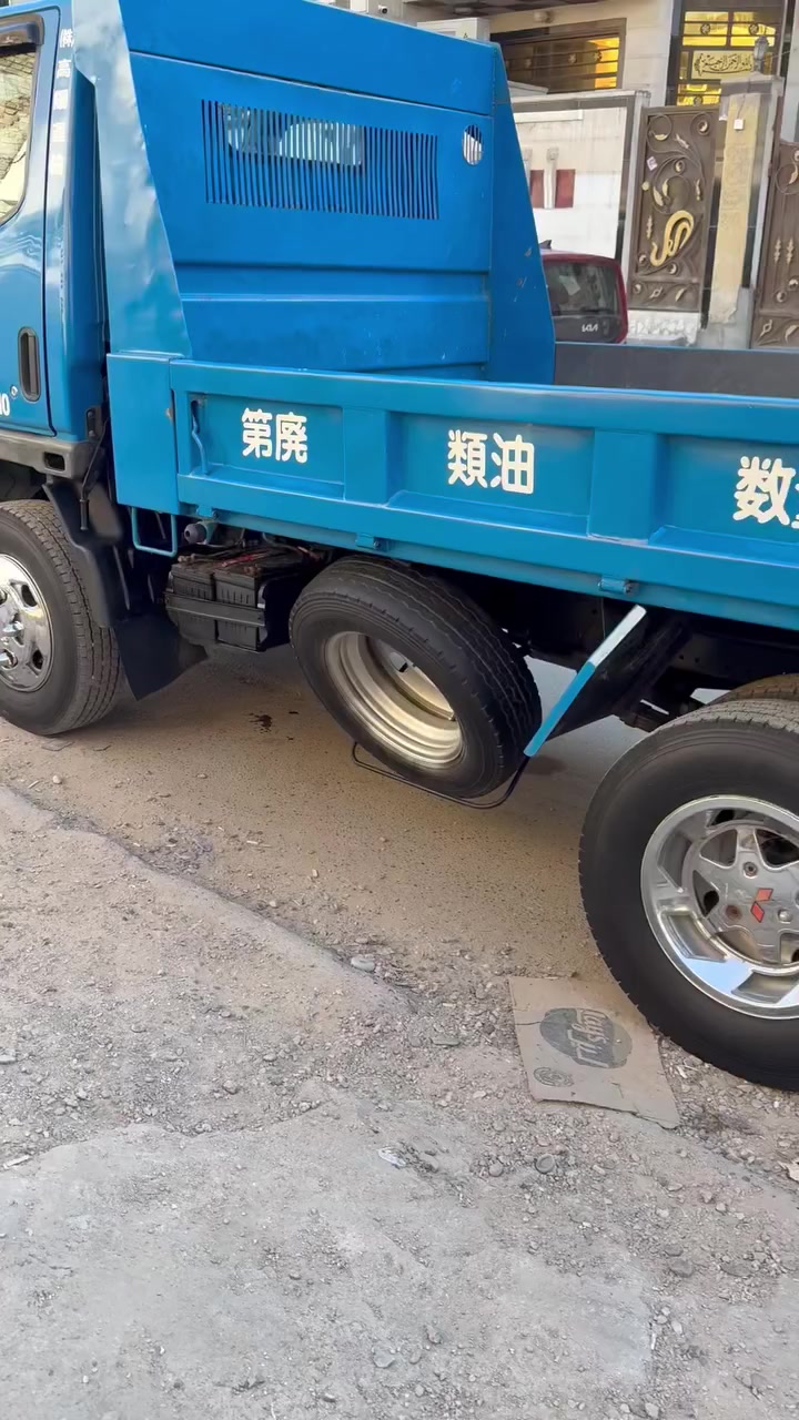 كنتر مستبوشي بزون موديل ١٩٩٦ للبيع رقم الإنكليزي سنوية ٢٠٣٠ سياره كير مكينة اكسن شاصي كفالة عامة تدفئة و تبريد الاتصال عله الرقم ***********
