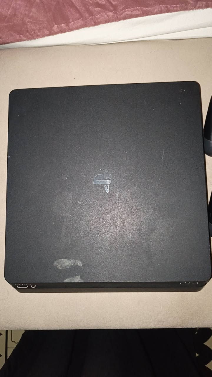 السلام عليكم شباب، عندي جهاز بلايستيشن 4 سليم (PS4 Slim) نظيف جداً وبحالة ممتازة وجاهز للعب.
مهكر جاهز محمل عليه العاب   نظام Orbis OS
بي 6 ألعاب من أقوى الألعاب
الملحقات: يجي وياه جوستيكات عدد 2 تجارية درجة أولى بحالة ممتازة وشغالة تمام
السعر المطلوب 280 الف دينار عراقي
وبي مجال لشراي


**إذا كنت صاحب هذا الإعلان وتريد حذفه لأي سبب، رجاءا أرسل رسالة إلى الدعم الفني**
