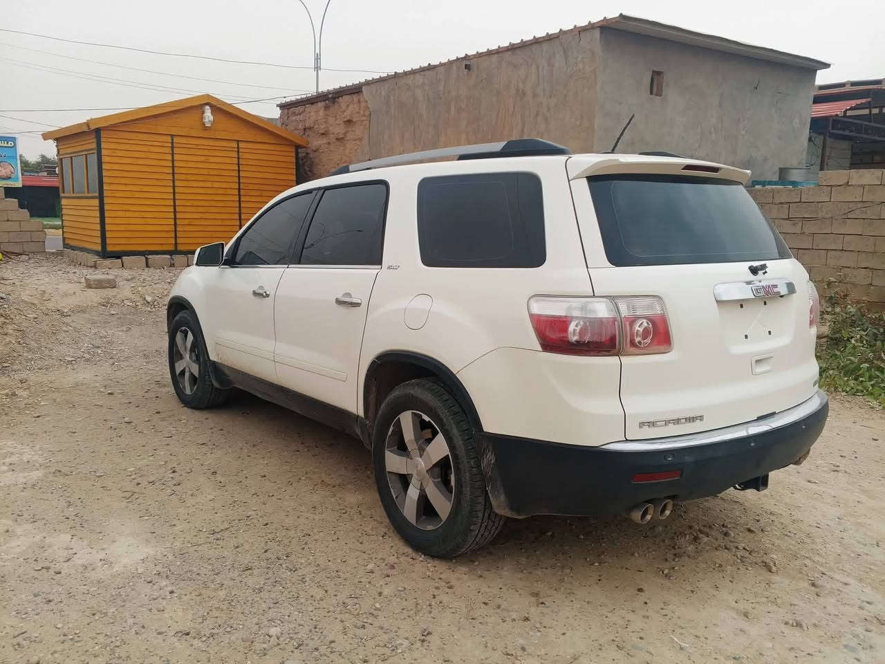 السلام عليكم 
جمسي أكاديا موديل 11 
محرك ٣٦٠٠
بانوراما 
سلايت 
باب خلفي كهربائي 
كامرا 
تشغيل بعد 
سياره جديده مابيها نقص 
بدون حادث 
بدون بارد 
ع وضع الشركة 
داخله سياحه يعني بدون رقم 
مكاني صلاح الدين 
قضاء العلم 
السعر ٦٥ وبيها مجال 
او مراوس حسب القناعه 
الاستفسار ‏‪***********‬‏
***********
