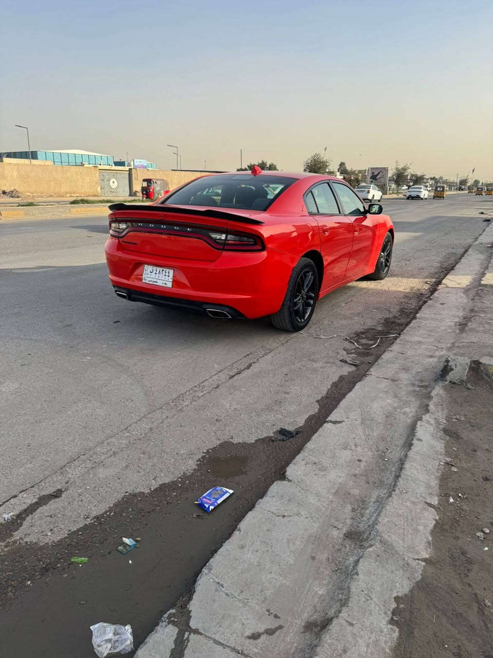 السلام عليكم شباب جارجر موديل 19 اصل سياره بدون حادث فقط قطعتين كلير شاملغ وباب السائق والباقي كفاله عامه لا فتح لا تبديل سياره جاهزه من كل شيء مكانها بغداد مدينه الصدر سعر 210 وبيها مجال ***********
