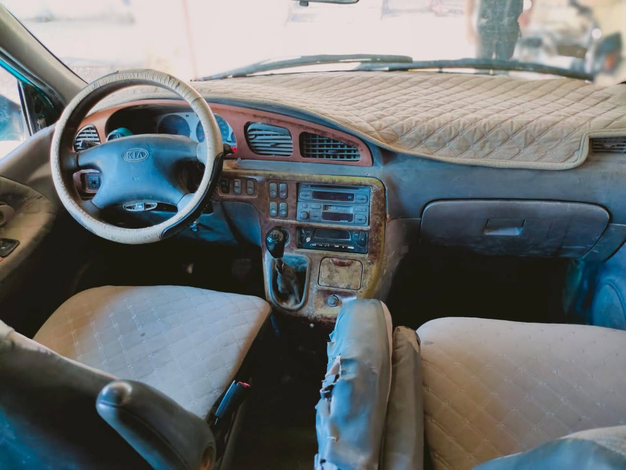 السلام عليكم
كيا كرنفال للبيع موديل 98 
رقم بغداد انكليزي باسمي 
سويتها ل 30 
مكينة كاز بدايت تبخير 
كير عادي 
السعر 36 وبيها مجال 
للاستفسار ***********
المكان السماوة قضاء الرميثة
