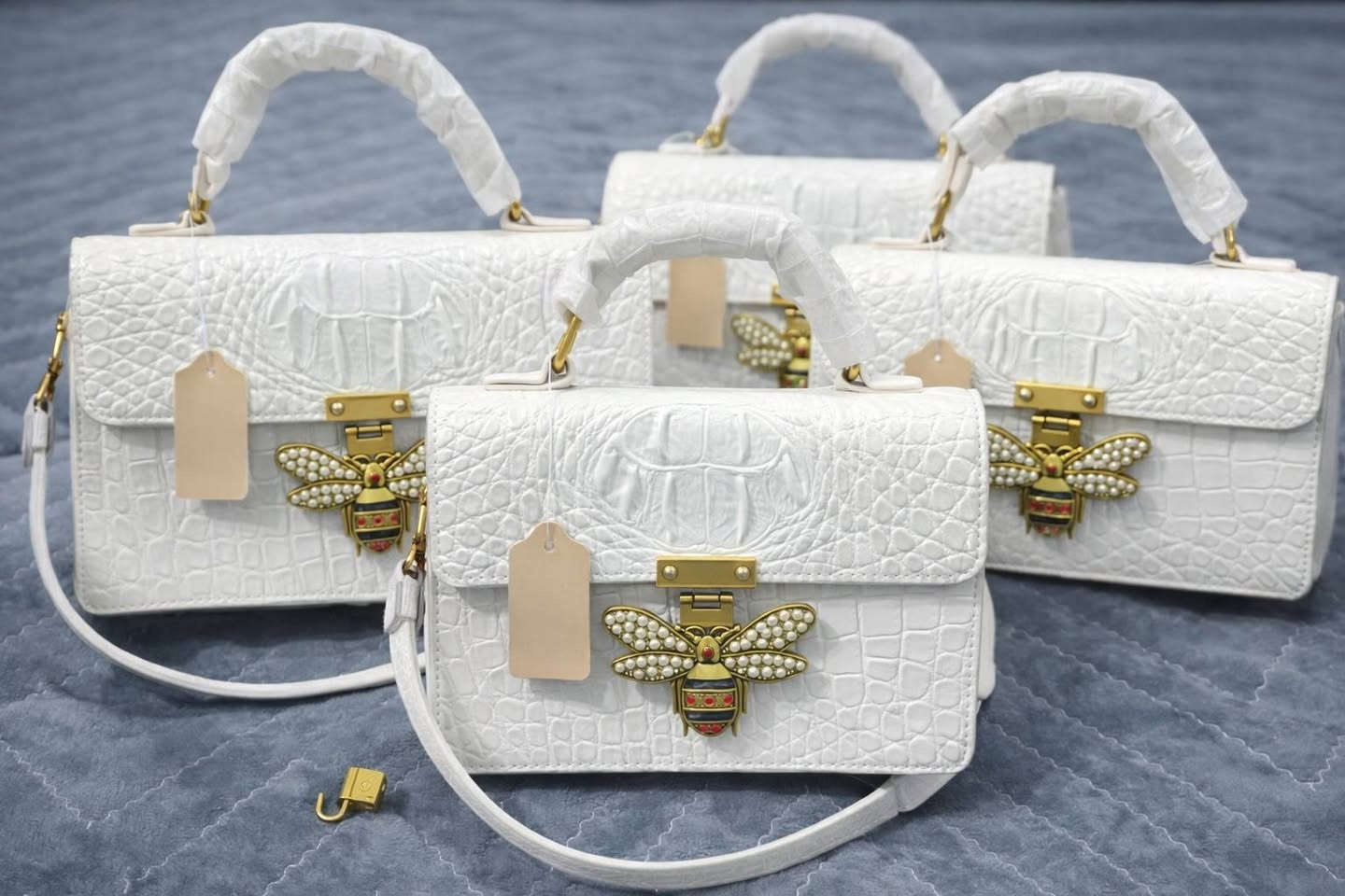 متوفر


**إذا كنت صاحب هذا الإعلان وتريد حذفه لأي سبب، رجاءا أرسل رسالة إلى الدعم الفني**