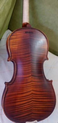 لعشاق الة الكمان الساحرة للتواصل في بغداد 07736585131