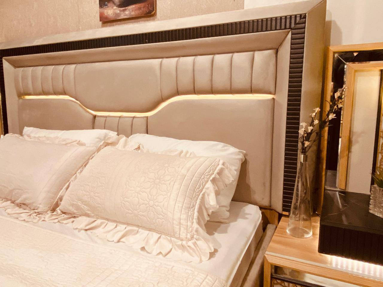 غرفه تركيه مودرن حديثه 9 قطع ماخذيه من هوم سنتر
خشب تكمه متنشال
***********
