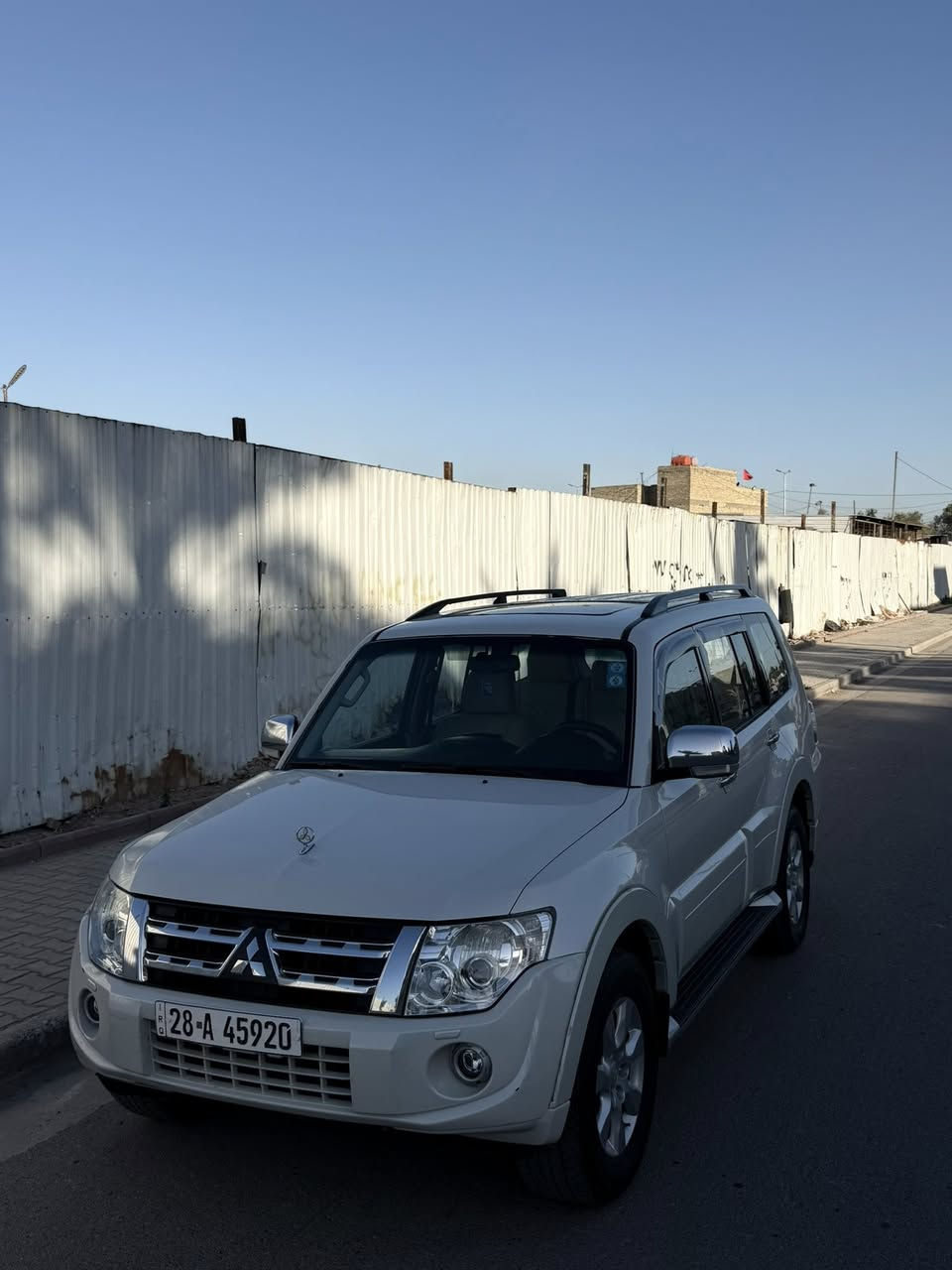 السلام عليكم 
باجيرو 2014 فول مواصفات للاخيرر
السيارة مكفوله كفاله عامة لاصبغ لاتبديل لاضرر السيارة جاهزه من جميع النواحي بدون برغي نقص 
رقم نجف مشروع وطني تحويل ثاني يوم السعر ١٧٠وبيها مجال العنوان بغداد رقمي ***********
