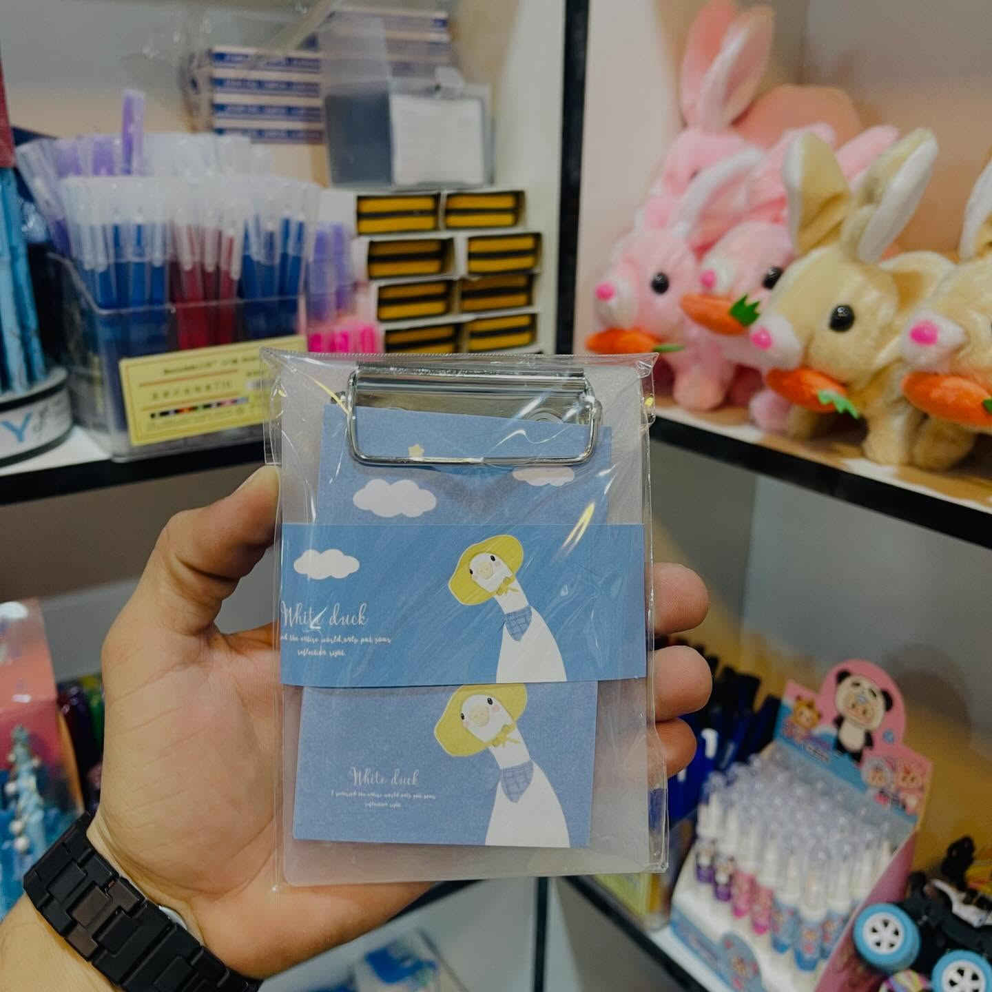 ورق ملاحظات لاصق 😎✔️
بسعر 1000 دينار
6 قطع ب5000 دينار
متوفر لدى مكتبة كلكامش الفرع 2
سوق ال4000 مقابيل حسينية المرتضى 📍
متوفر توصيل 🚚


**إذا كنت صاحب هذا الإعلان وتريد حذفه لأي سبب، رجاءا أرسل رسالة إلى الدعم الفني**