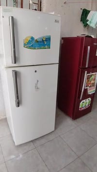 ثلاجات • ثلاجة كبيرة • ثلاجة صغيرة