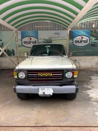 ورحمة الله وبركاتة  من رخصت ادمن لاندكروز مديل 1983 مكينه بلاديه جاهزه...