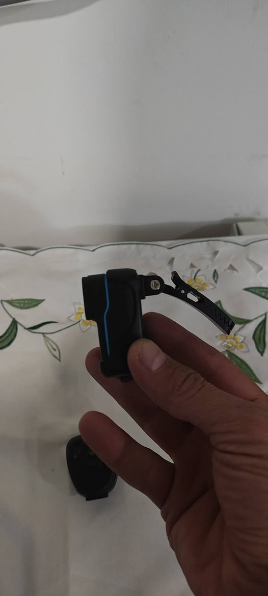 السلام عليكم اخوان هذني كامرات تصوير شخصية الي تنشد بالصدر والي تنشد على السلاح تصوير واضح ومجرب وعلى الفحص ثلاث كامرات وحدة منهن على الوايفاي تربط بتلفون وتكدر تخليلهن رام اعلى ذاكرة ووحدة منهن رامهة داخلي 32 ميكا
ابيعهن شلع 
مكاني بغداد ماعندي توصيل 
اسف ع الاطالة
***********
