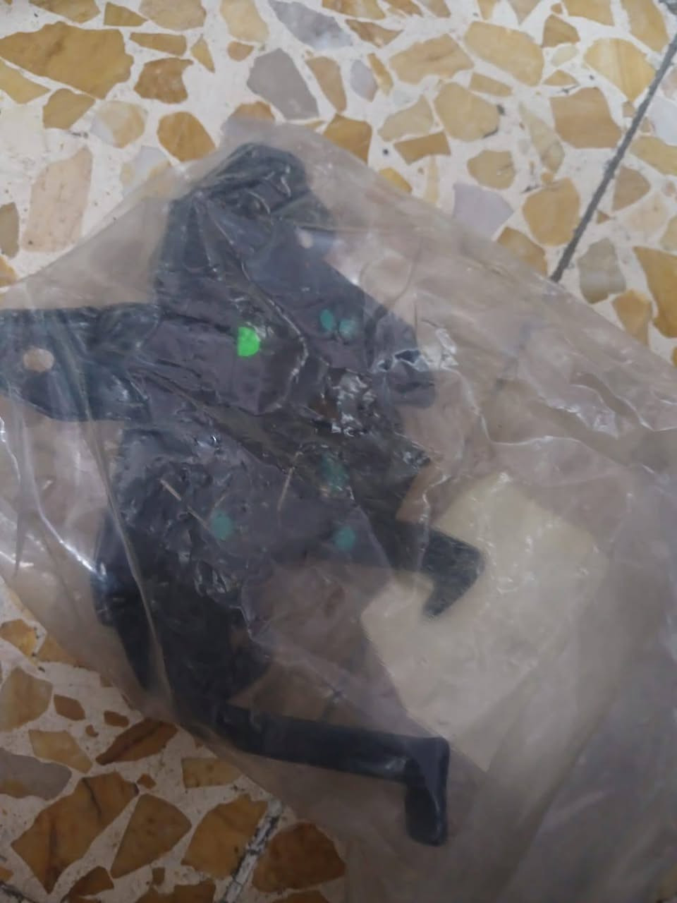 اغراض بروتون ويرة شركة كلشي
بسعرة عنوان بغداد 
***********
***********
