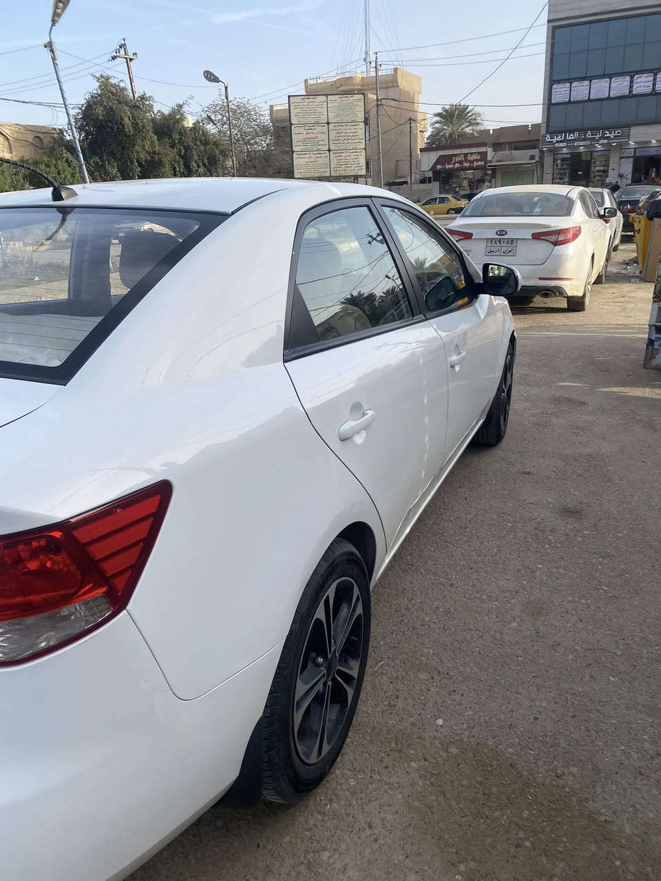 سيراتو
موديل 2012
خليجي 
مكينه 1600
سياره جديده 
السعر 104وبيها مجال للاستفسار 
***********
