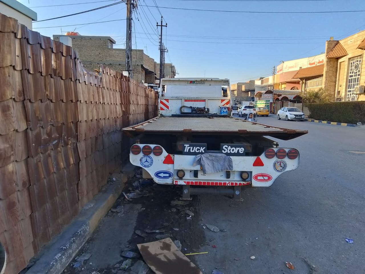 اتيكو صحطيه وبيه مكان كرين بدي 3جكات حداده رستم سيارة جديدة طول سبعه وربع سعر 365 مكان سيارة بغداد ***********
