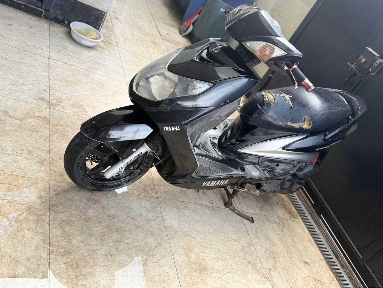 سكنس فحل نوزل 
دراجة حلوة وناعمة 
كفرات ابلادية ختم واحد 
كهربائيات كلها شغاله 
بغداد الكاظمية 
*********** بغداد, العراق
