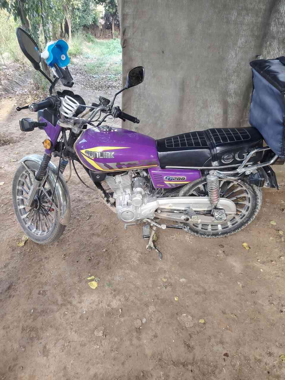 السلام عليكم دراجه ايراني موديل 25 سيفان الله شاهد دراجه جديده اوراق موجوده  دراجه خير من الله 
دراجه ما مشتغله   دليفري
السعر  800 وبيها مجال مكاني بغداد الداره
***********
