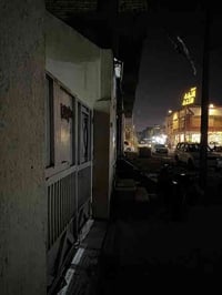 بيت الايجار  بيه غرفتين وغرفة استقبال وصاله ومطبخ وحديقه مساحة 215واجه...