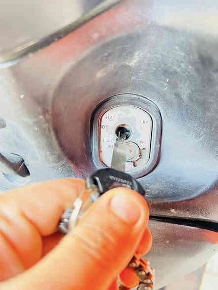 سلام عليكم سبيسي ياباني كفر اصلي كابريتر اصلي مكينه كصه جديده سعر ٥٢٥نتصل ***********
