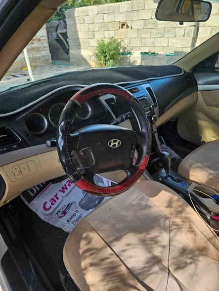 السلام عليكم 
للبيع سوناتا 2010 وارد امريكي 
ضرر امريكا سرقة بنيد وهنا بالعراق بيها بارد بالباب 
داخل بيجي 
مكينه كير مكفول 
صدر جديد 
تخم تاير 
تدفئة تبريد 
جاهزه السياره
السعر 125وبيه مجال
‏‪0782 701 2276‬‏
