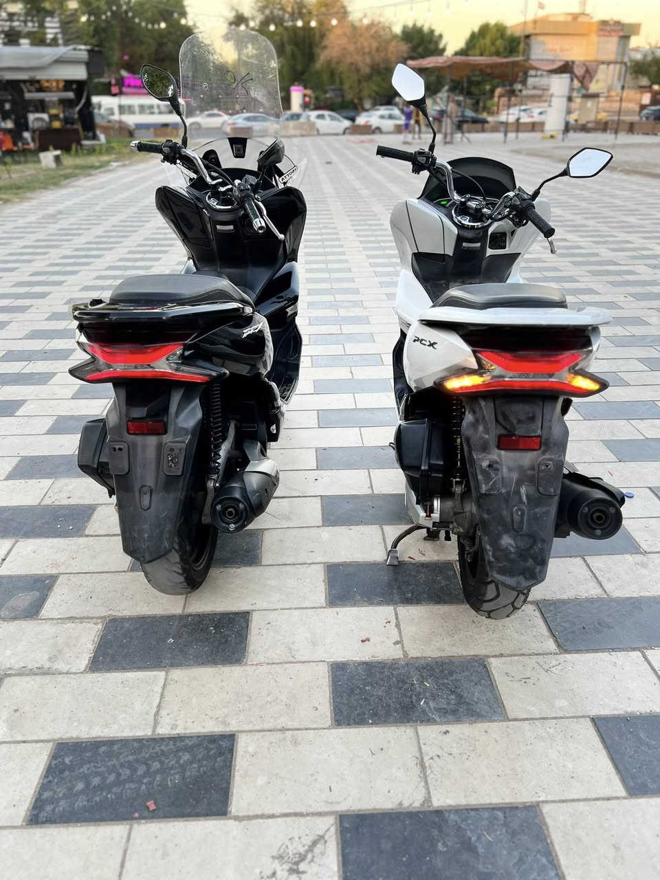 السلام عليكم  pcx جيل الثالث الياباني ثنينهن وكاله حساس ازحام حساس ستان مكاين لوك برغي ممفتوح بيهن مال رمبه مكفولات كفاله عامه شلعه معدل السعر لوحده مليون 950. العنوان بغداد الهاتف *********** اتصل وبيك خير ودلل
