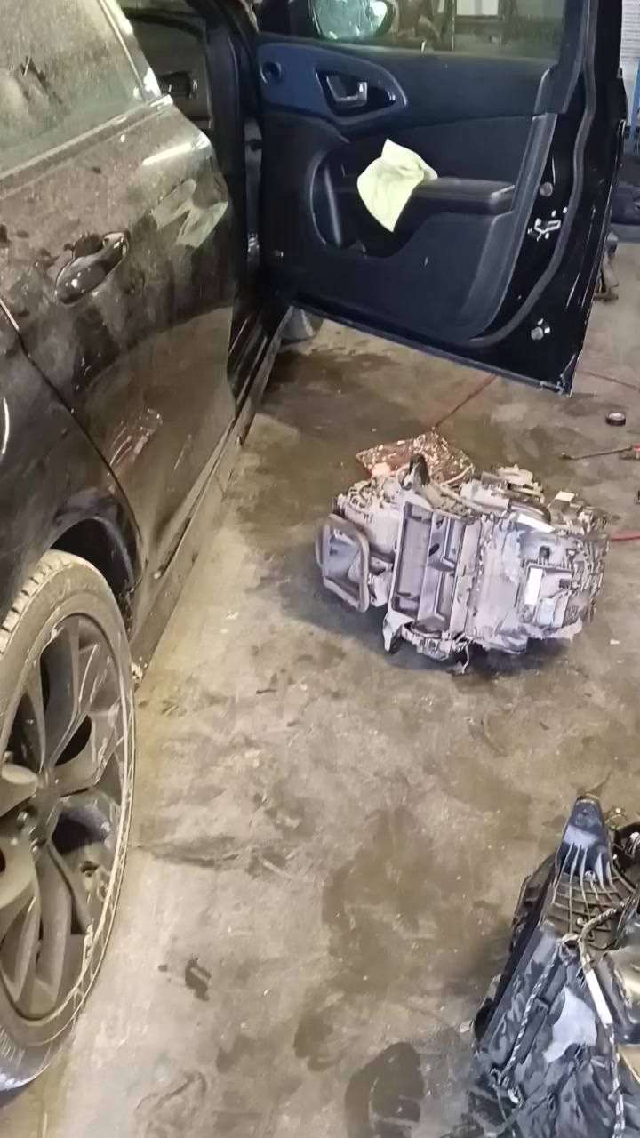 كراج علي الابراهيمي النجف الاشرف المدينة المائيه #كهربائي#تبريد#برمجه
***********
