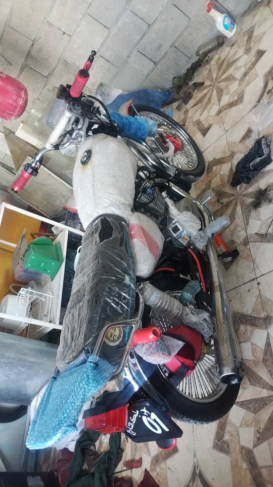 سڵاوی خواتان لێبێ هاوڕێیان ئەم تاقانەیەم هەیە بۆ فرۆشتن سفر ماوەتەوە    SOLINK 2023  150CC  وەجبە 1 گەر موشتەریت پەیوەندی بکە  *********** ئەزیزن دار بنديهكان, السليمانية
