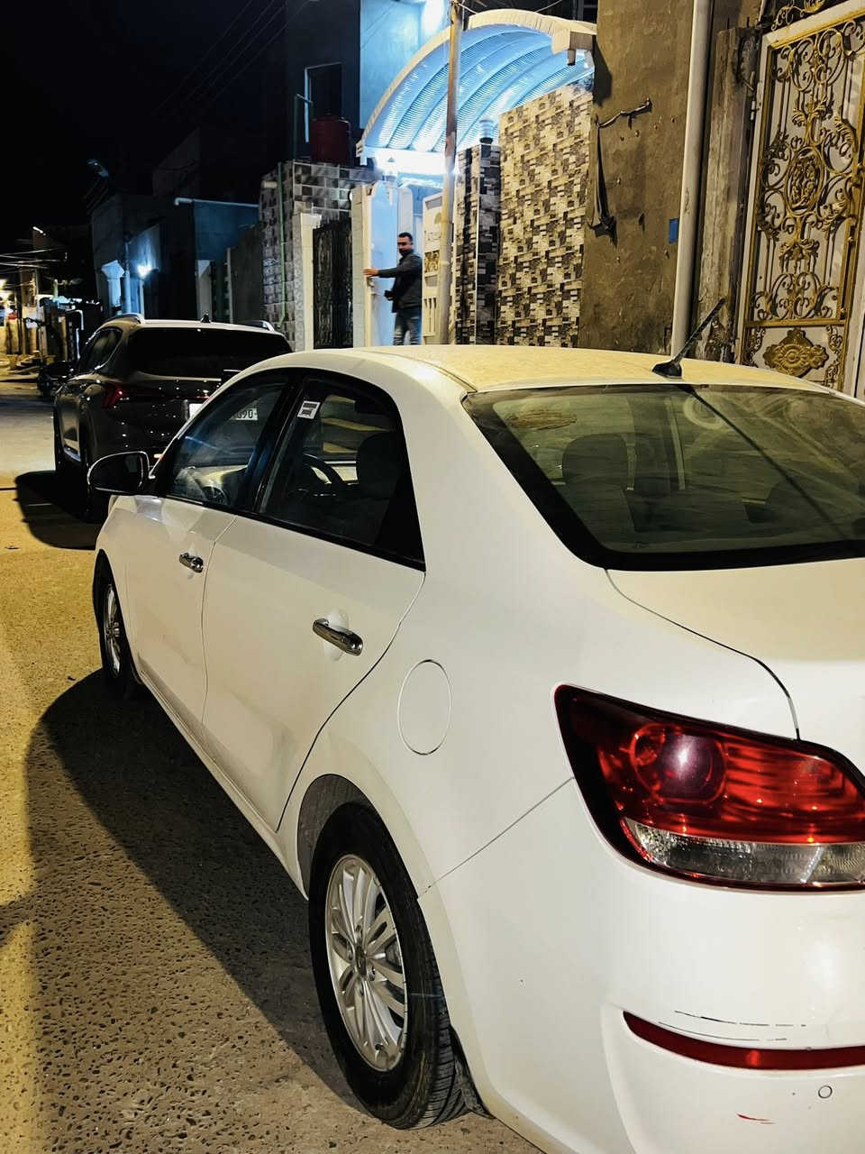 كيا بيجاس وارد خليجي للبيع
السياره بيها بعض الملاحضات البسيطه محرك 1400 كفاله كير ومحرك وتبريد وتدفئة وتخم تاير السيارة جديدة مال بنيه من دوام للبيت شرط حته السبير ما نازل بيها بارد باب السائق اقل الصبع كلش يعني كلش قليل مثل ما مبين بالصور وعدك الصندوق بي حادث بسبب ستوته فقط باب الصندوق كما موضح في الصورة وايضاً الداير مال الجاملغ الخلفي بي صبغ قليل والباقي كله كفاله مع العلم السنويه منتهية 
السعر 98$
للاستفسار الاتصال على الرقم ***********
