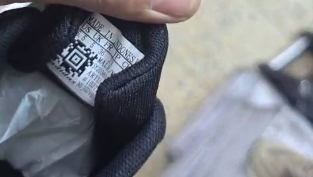 اديداس اندوسيا تحفه
 خفيف طبي نسائي تصفيه محل 

قياس الي متوفر ٣٥ ٣٦ ٣٧ ٣٨ ٣٩ ٤٠ 
السعر ١٠ توصيل بغداد والمحافظات 5


**إذا كنت صاحب هذا الإعلان وتريد حذفه لأي سبب، رجاءا أرسل رسالة إلى الدعم الفني**