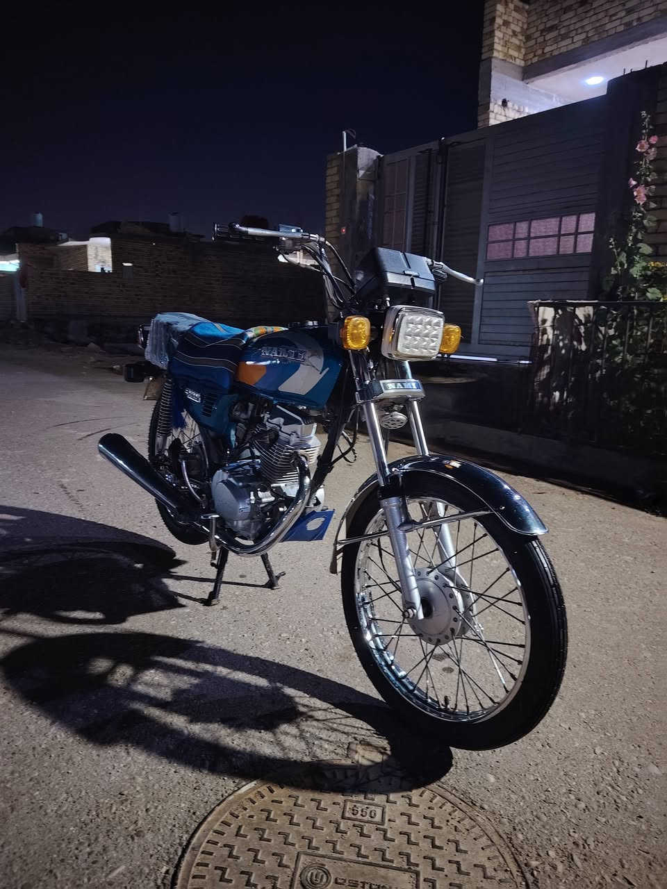 السلام عليكم
دراجة ايراني نامه اصلي موديل 2020 وكيلها بشارع بغداد نضيفه شوفت عيونكم كلها بلاديه 
للبيع العنوان ميسان حي الجامعي
الاستفسار الإتصال ع الرقم 
***********
