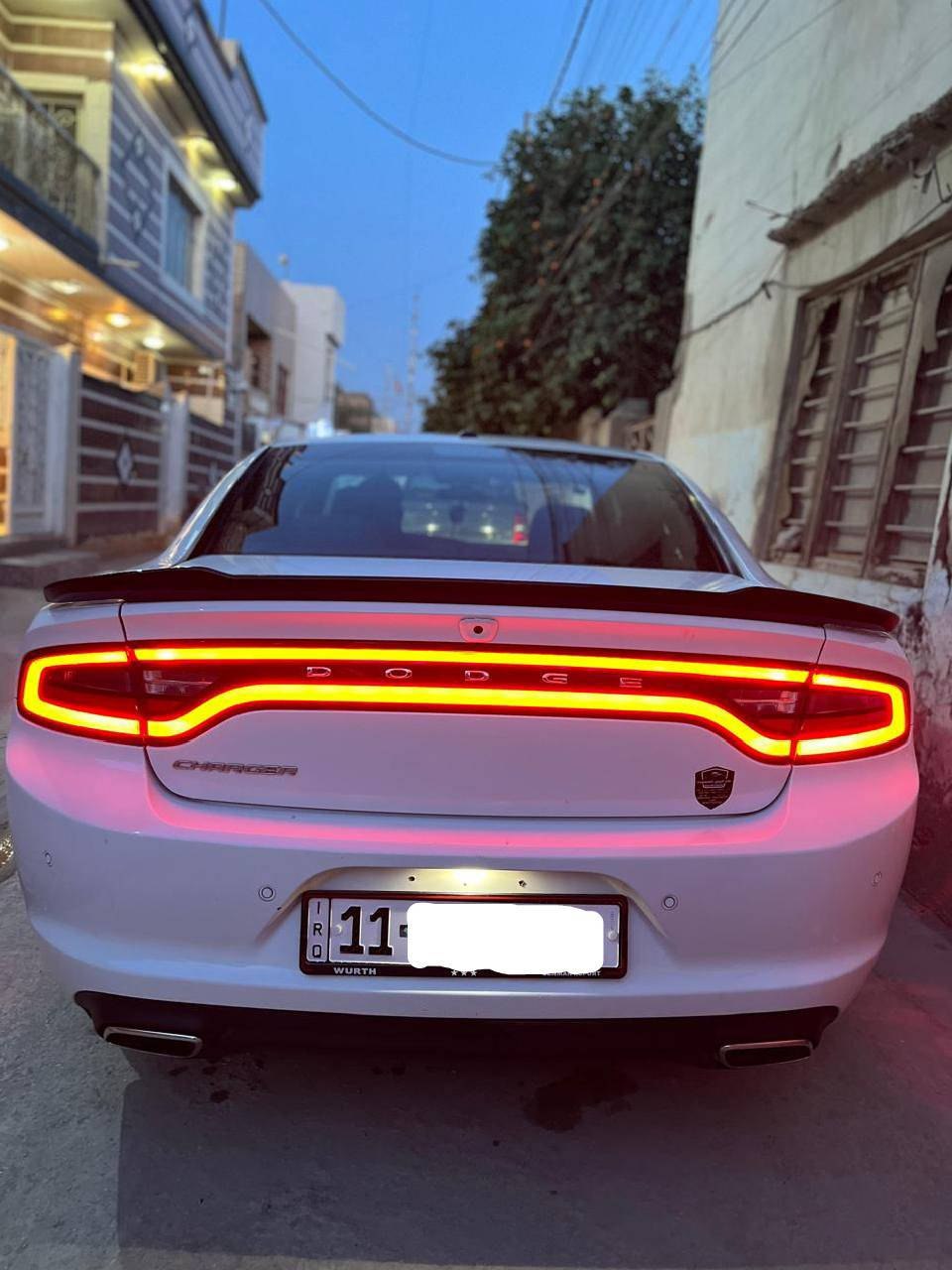 السلام عليكم ورحمه الله وبركاته 💫
للبيع جارجر موديل 22 
فئه SXT
سياره وارد امريكي جاهزه من كل النواحي السياره بدون صبغ فقط 3قطع مبدلات نفس لون مال حادث سيارة صواصي كفاله ومكينه وكير وكشر كفاله من كل النواحي 🟩

مواصفات السياره 🟩 
تشغيل عن بعد 🟩 
بصمه 🟩 
نقطه عمياء 🟩 
شاشه وصط🟩
لد نهاري 🟩 
كراسي جلد 
كراسي كهرباء 🟩 
جناح خلفي🟩
تتفئه كراسي 🟩 
لايت زينون🟩
حجم المحرك V6.3600 
السياره داخله جلد لون مميز مشمشي 🟩
بيه هواي مواصفات مامذكوره بل منشور 🟩 
سياره ماشيه 70ميل 🟩
سياره مرقم بغداد بسمي 🟩 
السعر :235💰
العنوان بابل قضاء المسيب 🟩 
الاستفسار عن السياره اتصال على الرقم 
***********📞
