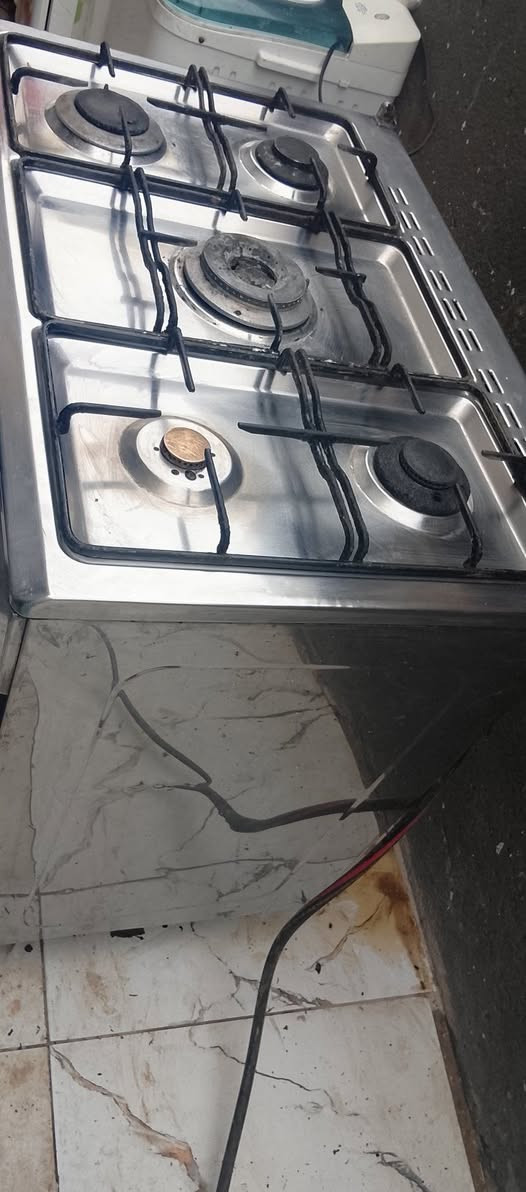 سلام عليكم طباخ البيع كله شغال تفحص ياله تأخذه طباخ نضيف مكاني سماوي تصال عله رقم ***********
