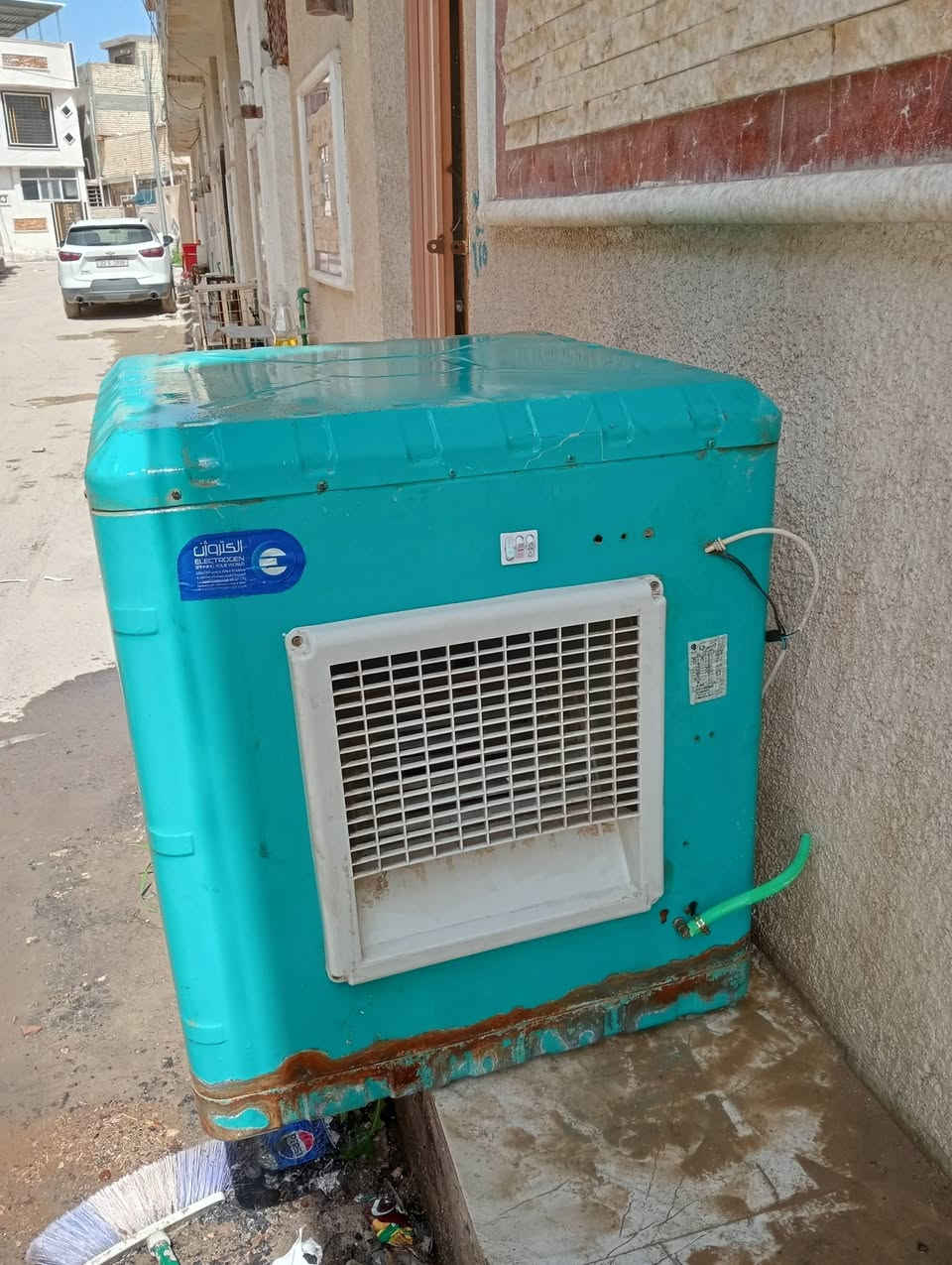 السلام عليكم مبرده للبيع حجم جبير نظام شلال المبرده نظيفه للبيع 80 وبيها مجال العنوان كربلاء شارع ابو طالب رقم الهاتف ***********
