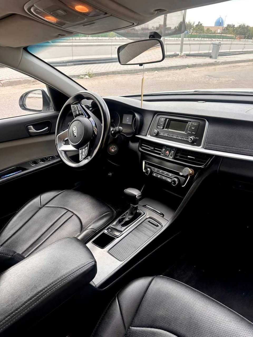 السلام عليكم اوبتما. ٢٠١٩  خليجي ماشية ١٨٣ بيها ظربة موضحة بالصور السعر ١٣٢ محرك ٢٠٠٠ رقم أربيل وكالة موجودة وبيها مجال للطيبين مكانها بغداد حي الجهاد لاستفسار ***********
