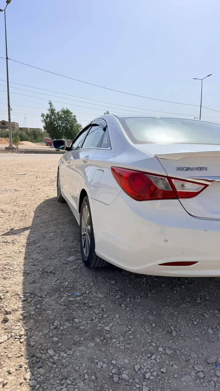 سلام عليكم سوناتا للبيع موديل 2014خليجي مكينه 2400 مكينه وكير كفاله تبريد حداديه تخم تاير كله جديد بيه بنيد مبدل مكانه بابل القاسم رقم بغداد السعر 127وبيه مجال ‏‪***********‬‏

