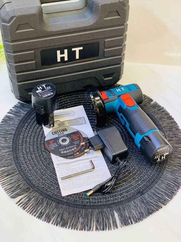 كوسرة شحن 
جديد غير مستخدم 
ملحقاته كاملة 
12 v
دبل بطار البصرة, العراق


**إذا كنت صاحب هذا الإعلان وتريد حذفه لأي سبب، رجاءا أرسل رسالة إلى الدعم الفني**