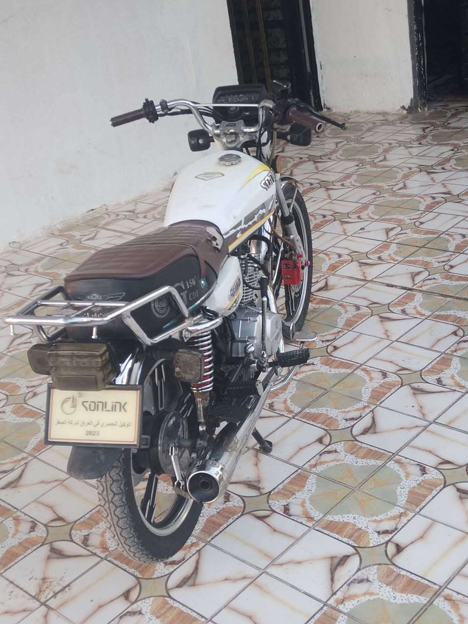 ٢٣ للبيع تفاصيل بل فيديو مكان جبله ***********
