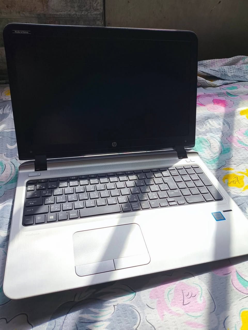 للبيع - لابتوب HP ProBook 450 G3 بحالة ممتازة
💻 جهاز عملي وسريع، مناسب للطلاب، الشغل، والدراسة، ويشغل ألعاب متوسطة مثل CS:GO ، Valorant، League of Legends وغيرها.

🔹 المواصفات:
 • المعالج: Intel Core i5-6200U بسرعة 2.30GHz
 • الرام: 8GB DDR4 ذاكرة 256 GB
 • كرت الشاشة: Intel HD Graphics 520
 • الشاشة: 15.6 بوصة
 • النظام: Windows 10 Pro 64-bit
 • DirectX: الإصدار 12
 • الحالة: نظيف جدًا ويعمل بدون أي مشاكل

💰 السعر:250 ألف دينار فقط
📍 الموقع: بغداد - حي العامل
📞 للتواصل: ***********

✅ الجهاز يشغل ألعاب أونلاين مشهورة مثل Valorant وDota 2 وCS:GO وPaladins وغيرها
✅ عمر البطارية ممتاز، والجهاز لا يعاني من حرارة أو تعليق
