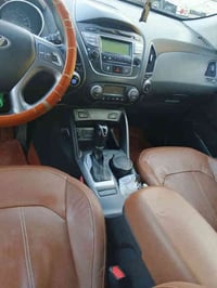 توسان 2015 خليجي مكفول  رقم بابل سنويه 2027 جديد سيار كفاله عامه  مكين...