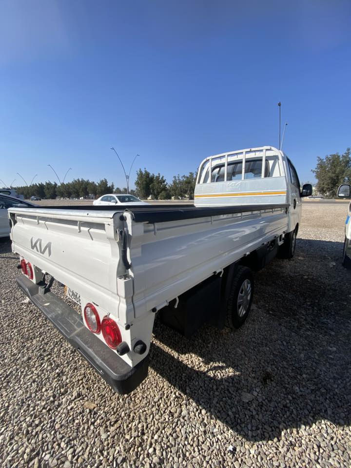 السلام عليكم
كيا حمل ٢٠٢٥ 
رقم بغداد تحويل ثاني يوم 
ماشية ١١ آلاف 
مكفولا كفالة عامة
محرك كير تبريد كلة مكفول 
السيارة فول سستم اصل سبايدر ودبات
العنوان ديالى جديدة الشط 
للستفسار ***********
السعر مناسب جدا
