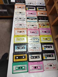 ٧٥ كاسيت مسجل نضيفات مشكل سعر ٥٠ مع توصيل تصال بالرقم 07713255281