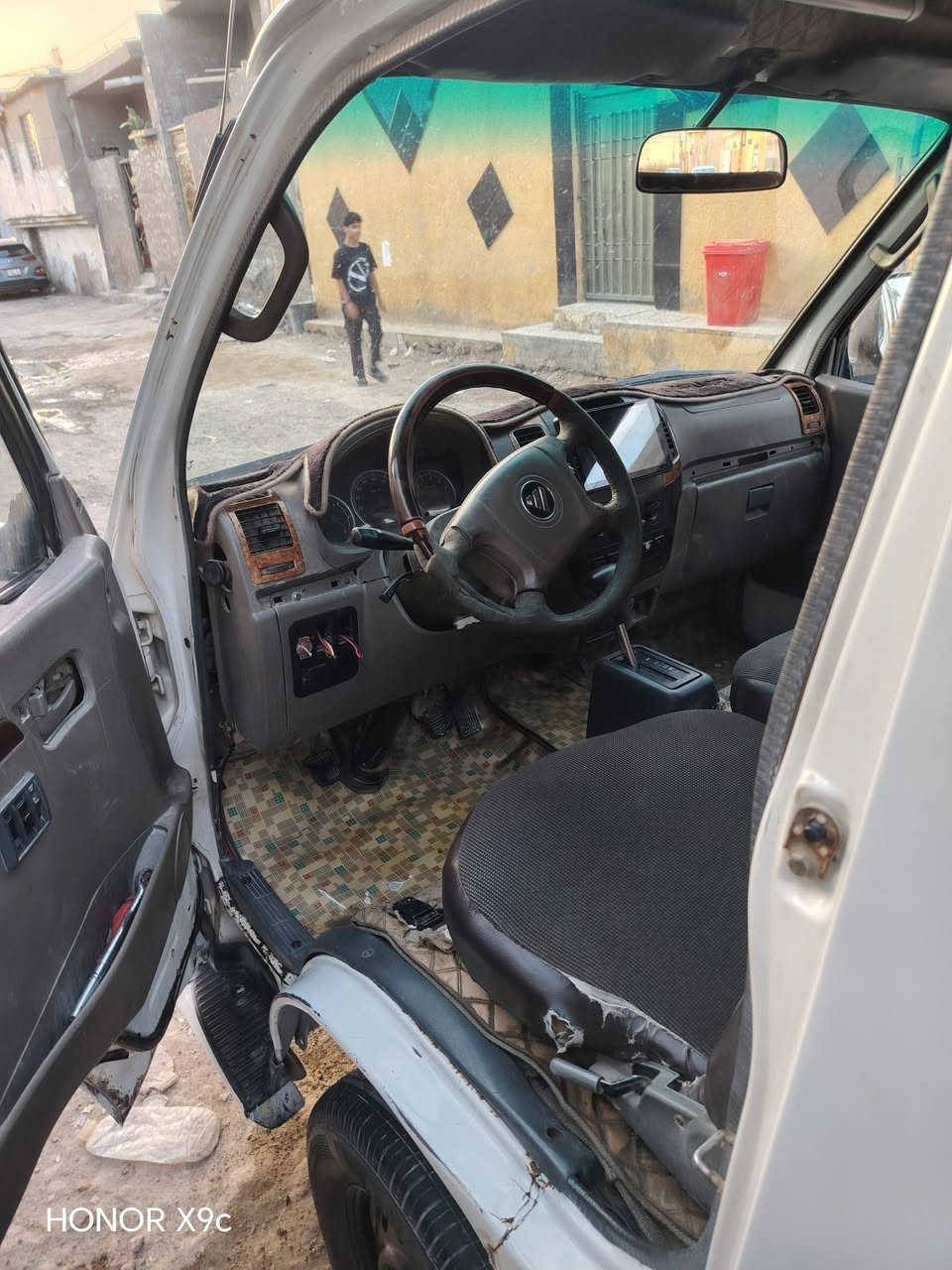سلام عليكم فتون موديل ١٥ رقم بغداد سنوي ٢٩ مكينة ونجي كير او تماتيك تبريد شغال سياره خير من اللة تجي وتشوف بعينك مكان سيارة بغداد حي أور شراي ينتصل (***********) مكلف بنشر
