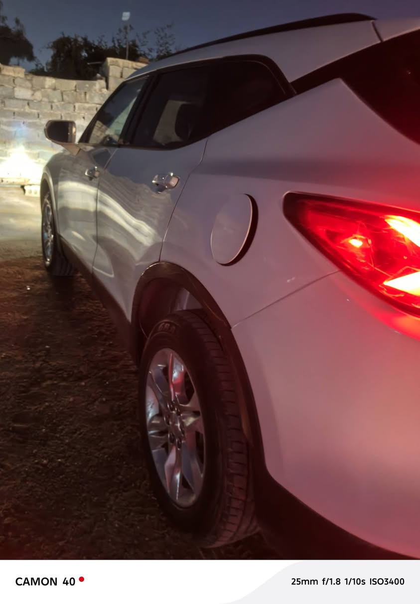 سلام عليكم ورحمة الله
بلايزر لبيع موديل 2021
ماشي29الف 
مصبوغه حزان 6سلندر (RS) 
سعر 180وبيه مجال ***********استفسار
