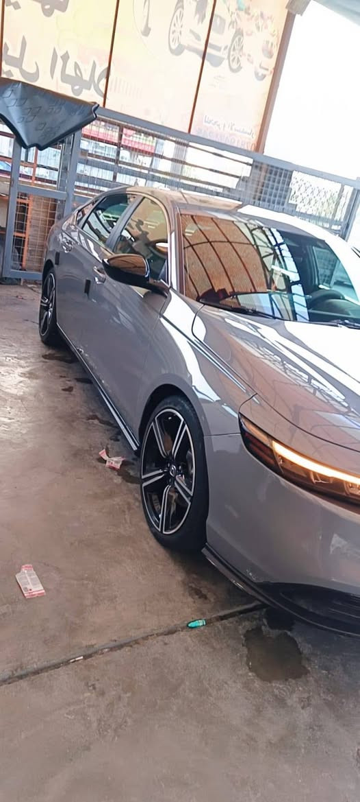 السلام عليكم
مكلف بل نشر اتصل على الرقم
للبيع هوندا اكورد هايبرد موديل2023
(رقم اربيل سنويه بسمي)
 مواصفات سبورت :- مكينه 2000 هايبرد بصمه/فتحه سقف / رادارات امامي/تشغيل عن بعد /شاشه كبيره/كامره دواره/فول تحكم ستيرن/تحديد مسار/اوتو هولد/سايد بريك بصمه/كار بلي
وبعد هوايه مواصفات
( ماشية 73الف Km )      
وارد امريكي حادثها دعاميه فقط نفسهة شاصي لغد مكفول ايرباك برده وستيرن  وراجعات سستم
سياره ستخدام شخصي احله من صور 
رقم الشاصي موجوده بلمنشور
رقم شاصي 1HGCY2F50PA017777
السعر 220 ورقه وبي مجال 
مكان السياره الانبار الرمادي
رقم الهاتف ***********
