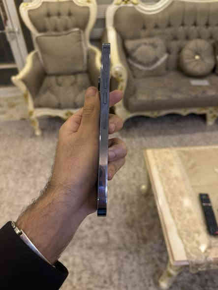 ١٣ برو ماكس ذاكره ٢٥٦ بطارية ٩٧ الجهاز وتر بروف كفاله عامه كله شغال بس تخطي ب٣٥٠ قفل *********** بغداد الغدير
