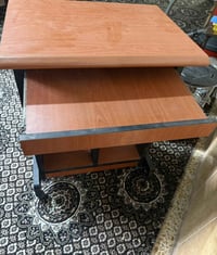 ميز دراسة • ميز حاسبة • مكتب