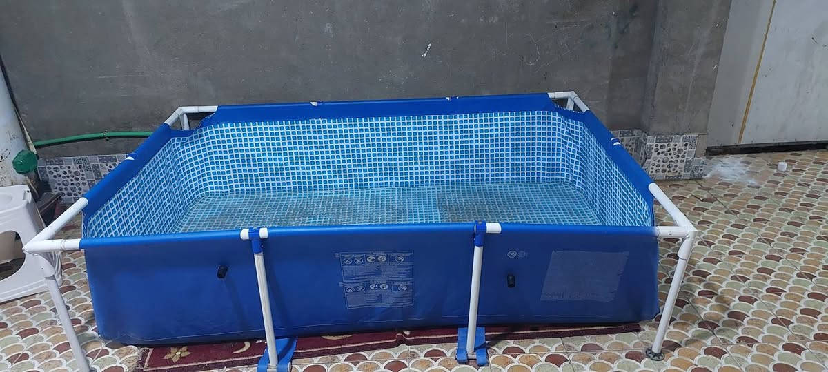 مسبح ٢ في ٣ نضيف كلش كامل مابي نقص  تجي اشوفه لان بعده مافاتحه  سعره ٧٥ كوت الزهراء 
***********
