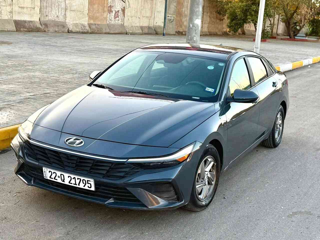 النترا موديل 2024  لون سمنتي 
🥇للبيع. فقط🥇
وارد امريكي ماشيه 20 ألف بعده بوضع الزيرو
حادثه شبر صبغ بلجاملغ فقط  بدون دواخل ايرباك كله مكفول صور الحادث بالمنشور. ‼️سويج. سيارة‼️
مواصفات
شاشه كار بلي 
رادار امامي
اهتزاز. ستيرن
ورادار خلفي
ورادار جانبي
تحديد مسار
قياده ذاتيه
تنبيه خروج عند المسار
ويل كب. لد نهاري.  لايت. زنون. بلادي 
فول تحكم ستيرن
كير اوتو +عادي
شاشه الكتروني دجتال . تنبيه. اهتزاز. بل ستيرن 
السياره بعده بوضع الشركه ومابيه ولا نقص
رقم اربيل الجديد تحويل وكاله مضمون 
. سيارة نص فوول. مكينة 2000 دوش
للأستفسار
***********
بغداد. كاظمية
💯. السعر. 164🔥
