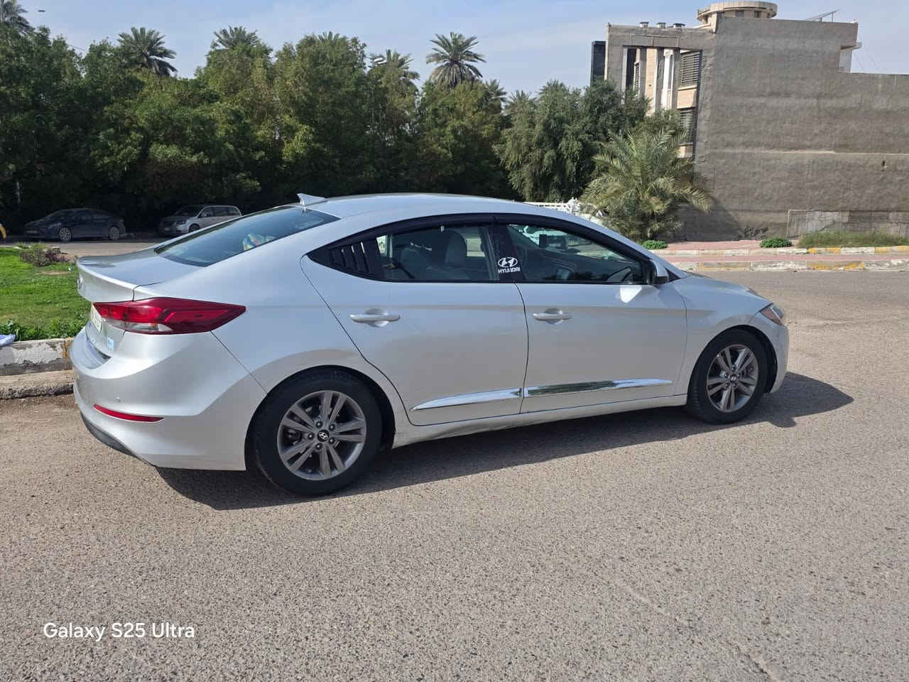 السلام عليكم الانتر 2018 امريكي
سياره جاهزه من كولشي

تبريد وي السويج

صدر خلفي امامي جديد بشرط

تخم تاير باتري جديد

سياره حدث مال امريكى جاملغ او بنيد شرط بدون دواخل

وهنا بالعراق صار بيه شخوط ونصبغن البوب

ماشيه 92 فول تحكمات كشافات ويل كب محرك 2000 دوش

سعر 123 او بيه مجال

عنوان بغداد الكرخ

***********
