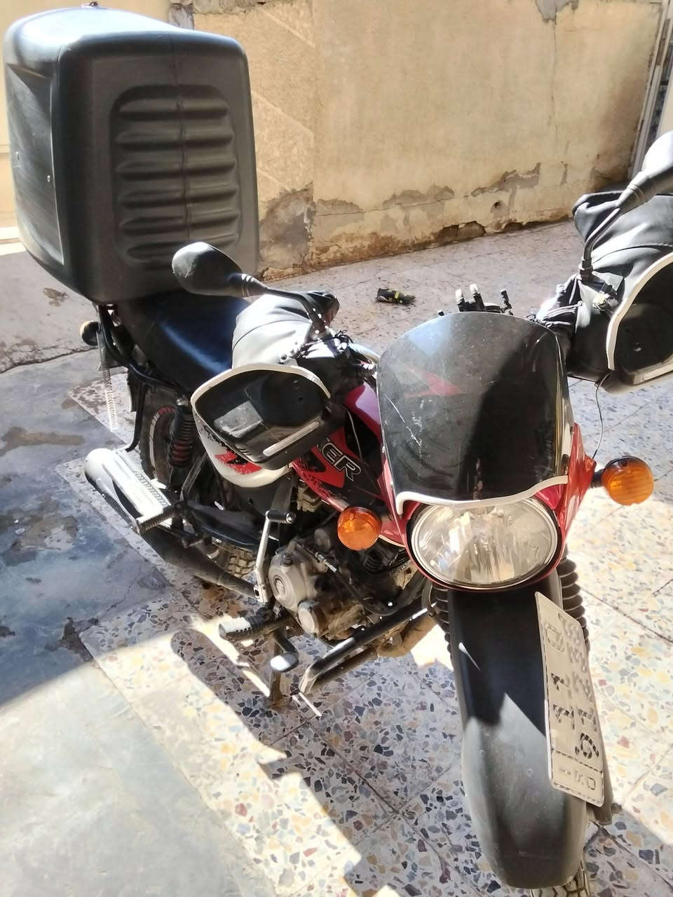 بوكسر مديل 22 دراجه نضيفه رقم وسنويه تحويل ثاني يوم المكينه مجفته جديد رقمي *********** العنوان بغداد البلديات
